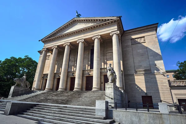 Classicistische Gevel Van Een Operagebouw Stad Poznan — Stockfoto