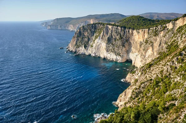 Costa Com Penhasco Rochoso Ilha Zakynthos — Fotografia de Stock