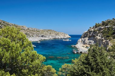 Rodos Adası 'nda Anthony Quinn Körfezi 'nde gemi, Yunanistan