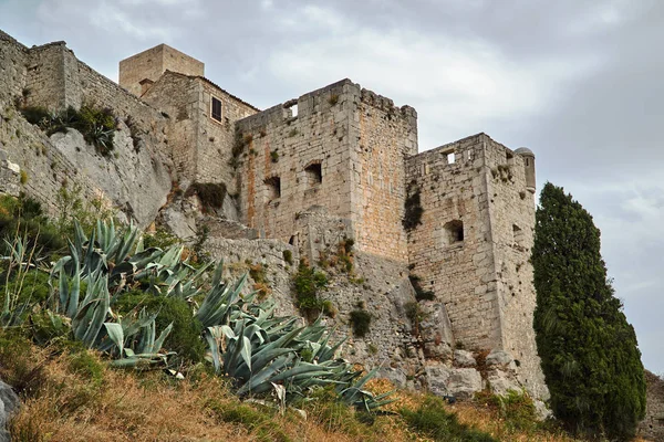 Muri Pietra Della Fortezza Medievale Klis Croazia — Foto Stock