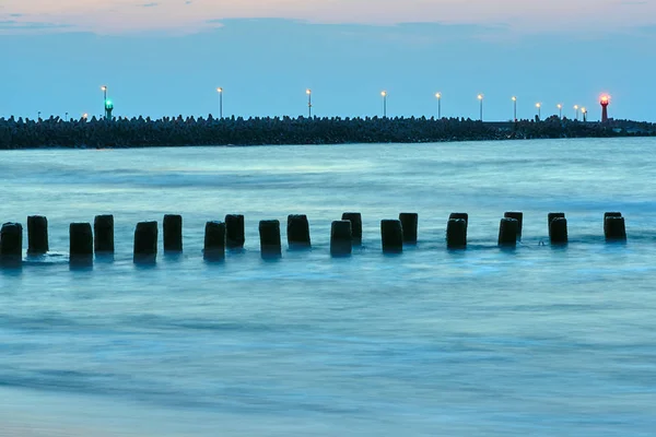 Molo Cemento Frangiflutti Legno Sulla Riva Del Mar Baltico Nella — Foto Stock