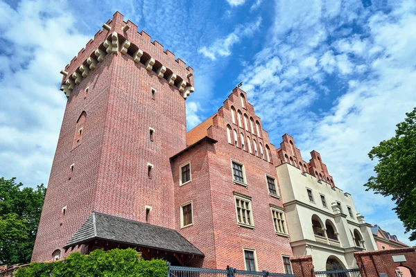 Красная Кирпичная Башня Восстановила Королевский Замок Познани — стоковое фото