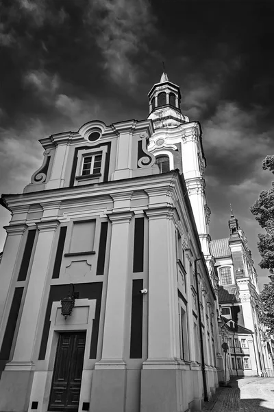 Edifício Barroco Igreja Católica Com Belfry Poznan Preto Branco — Fotografia de Stock