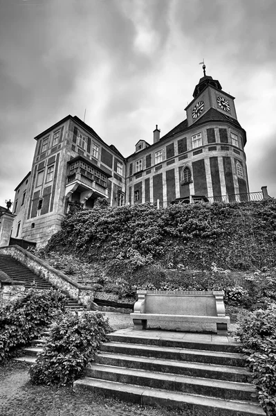 Исторический Парк Замок Яворнике Чешской Республике Чёрный Белый — стоковое фото