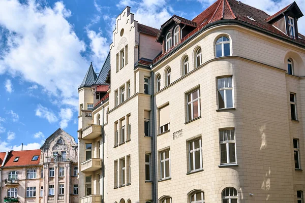 Een Straat Met Historische Art Nouveau Huurwoningen Stad Poznan — Stockfoto