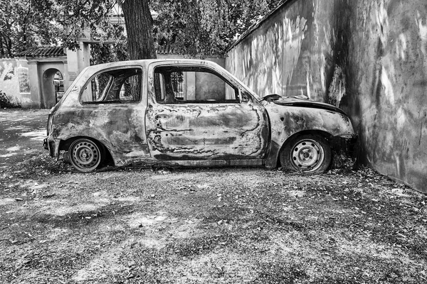 Accidente Coche Pasajeros Estacionamiento Poznan Blanco Negro — Foto de Stock