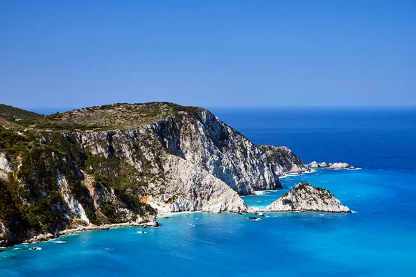 希腊Kefalonia岛上Petani湾的落基海岸 — 图库照片