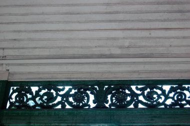 arka plan olarak Dekoratif-süsleme elementler ile ahşap plakalar 