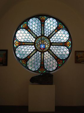 pencere renkli vitray sanat eseri ile