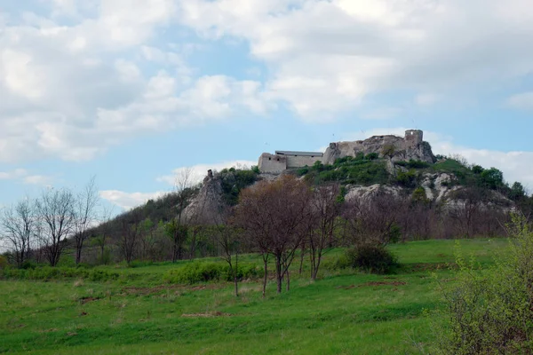 Γραφική Θέα Στα Ερείπια Του Αρχαίου Κάστρου — Φωτογραφία Αρχείου