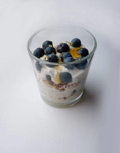 Gesundes Frühstück Sommerfrüchte Joghurt Blaubeeren Und Gerste Müsli — Stockfoto