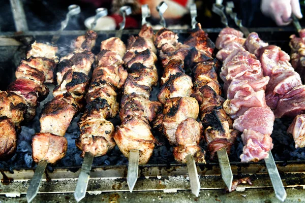 Carne Grelhada Saborosa Churrasco Comida Popular Rua — Fotografia de Stock