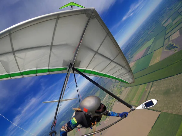 Hang Glider Pilot Soar Thermal Updrafts High Terrain Action Camera — Stock Photo, Image