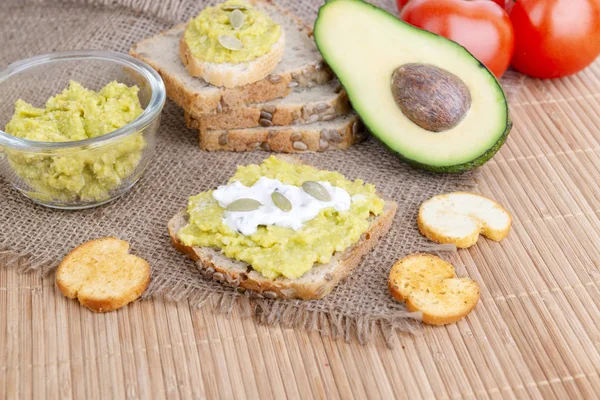 Healthy vegetarian breakfast — Stock Photo, Image