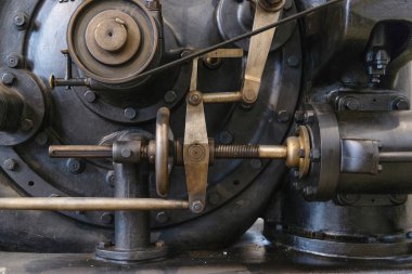 Retro hidro türbin pirinç detayları