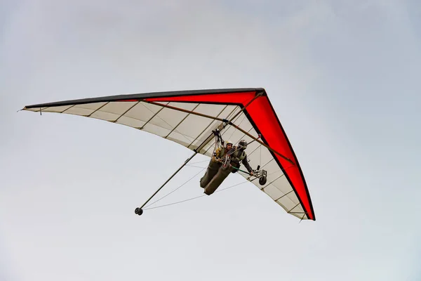 2020 Fasova Ukrajna Megtanulni Sárkányrepülőn Repülni Tandem Sárkányrepülő Pilótával Utassal — Stock Fotó