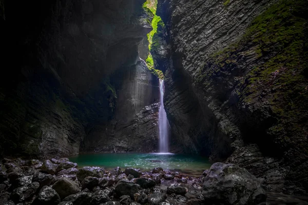 Beautiful Waterfall Dark Cave Kozjak Waterfall Soca Valley Slovenia — Stock Photo, Image