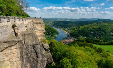 Saksonya Royal taş kale
