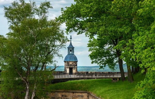 Огштайн Башней Крепостной Стеной — стоковое фото