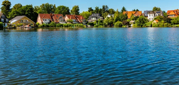 Lever Och Lever Stadtsee Och Ziegelsee Den Lilla Staden Mlln — Stockfoto