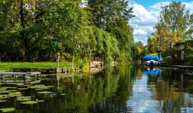 küçük su kanalı içinde bölge yeni Venedik Berlin Treptow