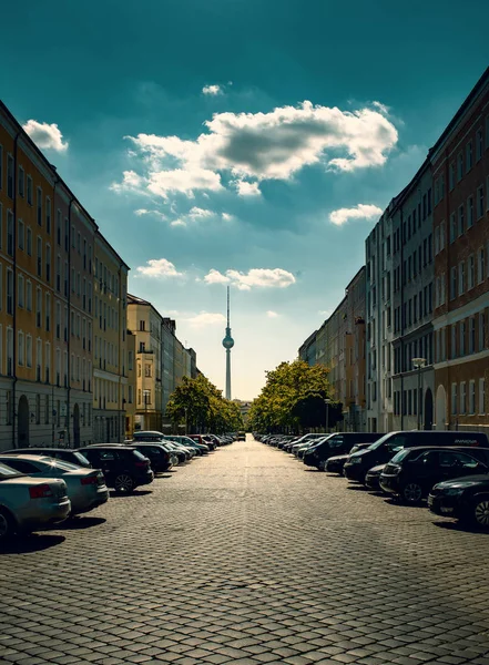 Grenzstrasse Berlin Avec Vue Sur Tour Télévision — Photo