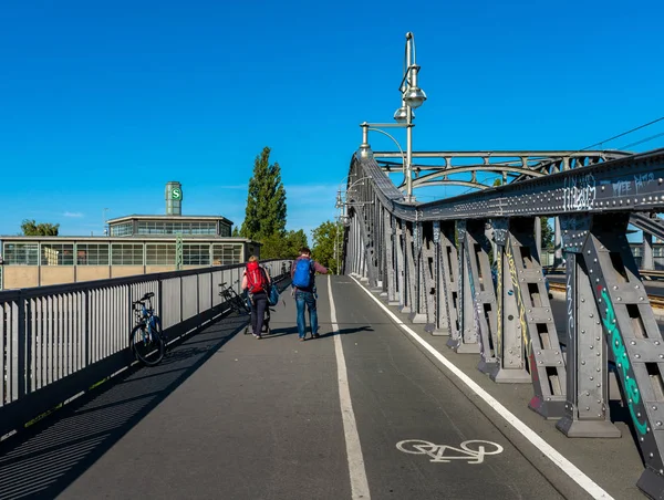 Bridge Leading Bornholmer Strasse Station Berlin — Stock Photo, Image