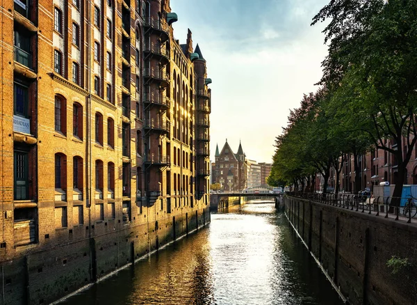 Edificios Almacenes Oficinas Hamburguesa Speicherstadt —  Fotos de Stock