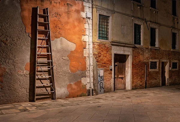 Gasse στη Βενετία — Φωτογραφία Αρχείου