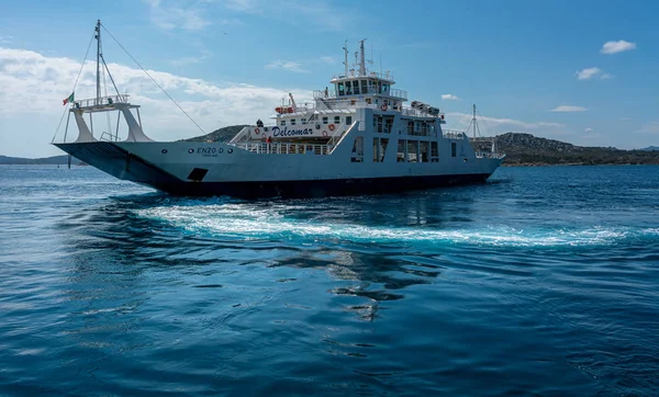 The car ferry on Maddalena island in Sardinia, Italy — Stockfoto