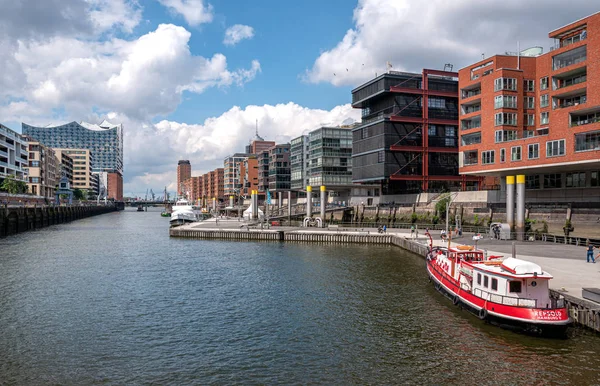 Amburgo HafenCity con l'Elbphilharmonie, Germania — Foto Stock