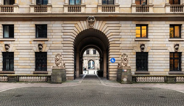 Nebeneingang zum Hamburger Rathaus — Stock Photo, Image