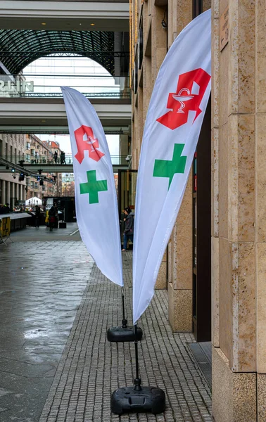 Bannières Publicitaires Dans Une Pharmacie — Photo