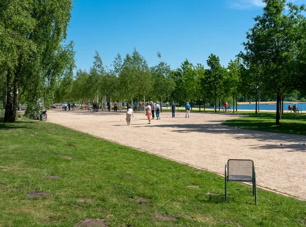 Idosos Adultos Jogando Bocce Parque Cidade Norderstedt Schleswig Holstein — Fotografia de Stock