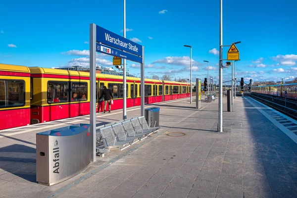 Trains Berlin Bahn Warschauer Strasse Station — Stock Photo, Image