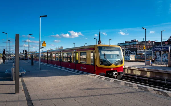 Trains Berlin Bahn Warschauer Strasse Station — Stock Photo, Image