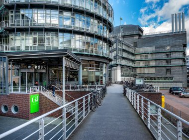 Hamburg 'daki yayınevi gruner ve preis am baumwall.