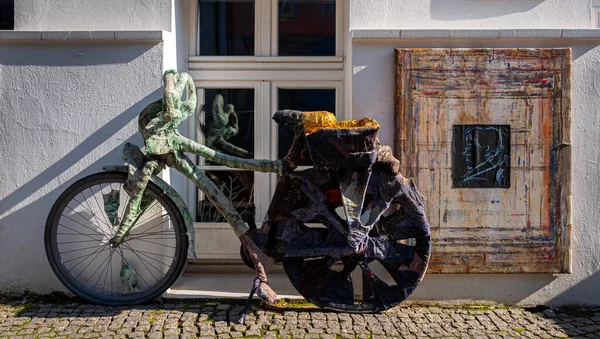 Dekoration Auf Einem Künstlerisch Gestalteten Fahrrad — Stockfoto