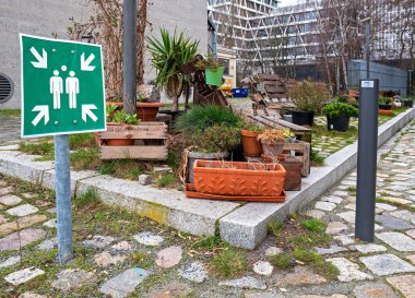 Çiçek kutusu ve diğer çatal bıçaklarla buluşma noktası