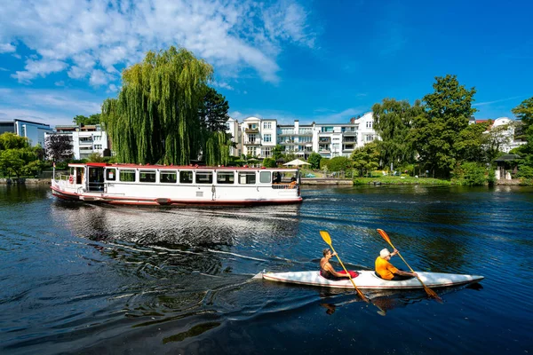 Pedal Boats Stand Paddlers Canoes Steamer Alster Noble Hamburg Residential — Stock Photo, Image