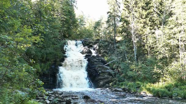 Wasserfall Weiße Brücken Der Nähe Von Pitkyaranta Karelien Russland Zeitlupe — Stockvideo
