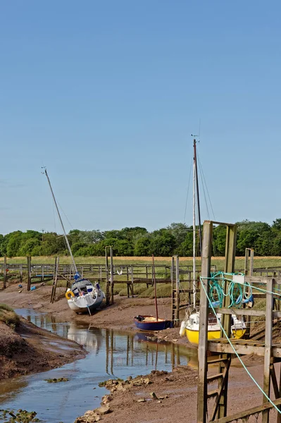 Yachts Moored Low Tide Steeping River Gibraltar Point Nature Reserve — Stock Photo, Image