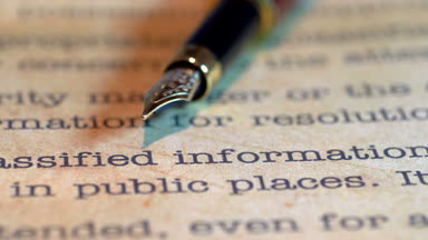 Dolma kalem en iyi gizli belge üzerinde