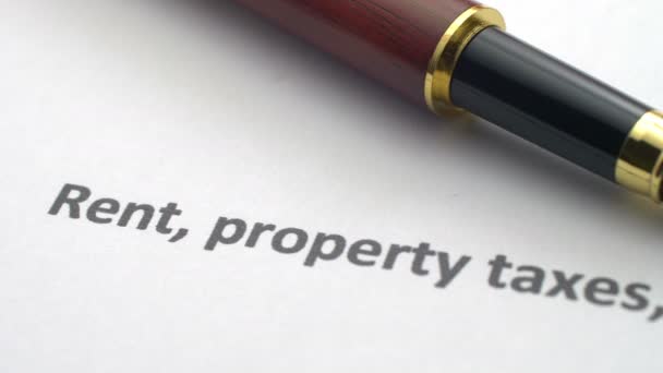 Налоги на аренду недвижимости и инвестиции — стоковое видео
