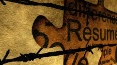 Dikenli tele karşı metne devam et