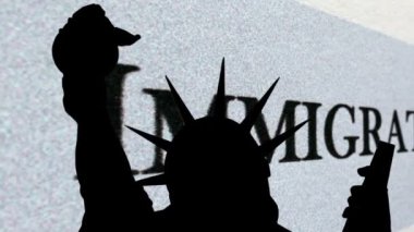 Göçmenlik geçmişine karşı özgürlük heykeli