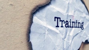 Yanmış Kağıt Arkaplanı Kelime Eğitimini Vurguluyor