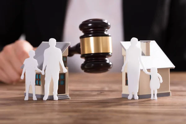 Judge Striking Gavel Family Figure Cut Out Split House Wooden — Stock Photo, Image