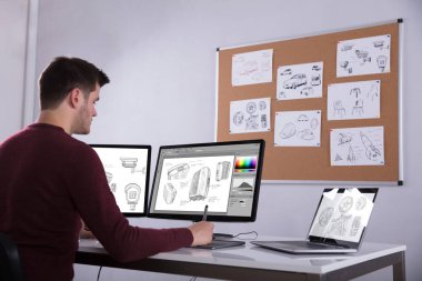 Grafik Tablet kullanma Office bilgisayarda tasarımcı çizim bavul yan görünüm