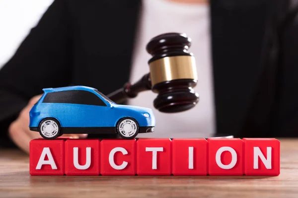 Small Blue Car Auction Cubic Blocks — Stock Photo, Image